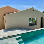 アパート Confortable A Avec Piscine Privee